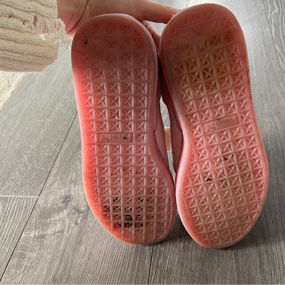 Pink PUMA Basket Heart sneakers with bows | 6.5 - Picture 7 of 9